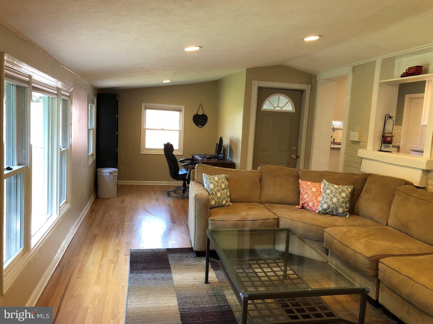 308 Hampton Road Hatboro, PA 19040 - Photo 11 of 24 Family Room