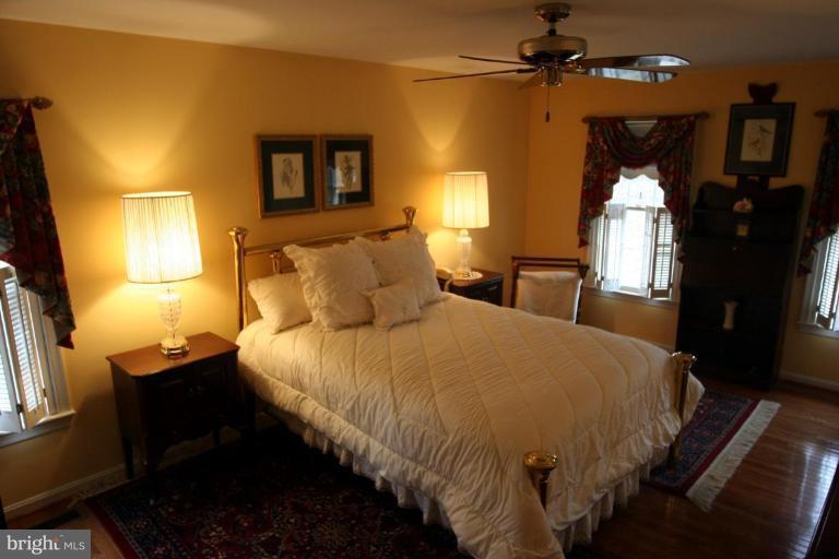 9121 Scott Street Springfield, VA 22153 - Photo 11 of 28 Master Bedroom