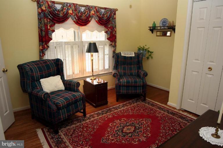 9121 Scott Street Springfield, VA 22153 - Photo 14 of 28 Bedroom 3
