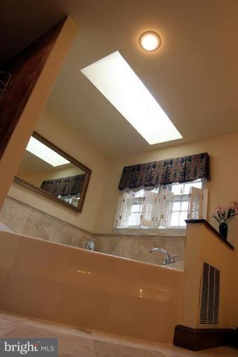 9121 Scott Street Springfield, VA 22153 - Photo 20 of 28 Master Bath