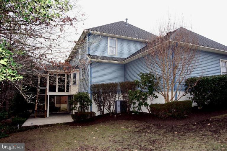 9121 Scott Street Springfield, VA 22153 - Photo 3 of 28 Exterior #3