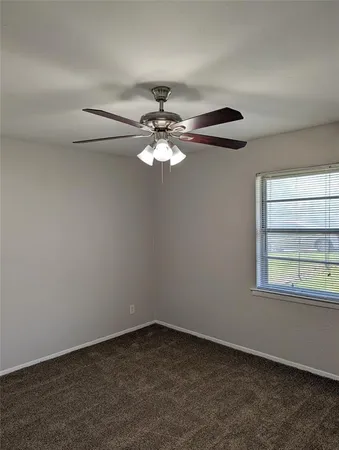 $1,950 | 1001 West Main Street, Crowley, TX 76036