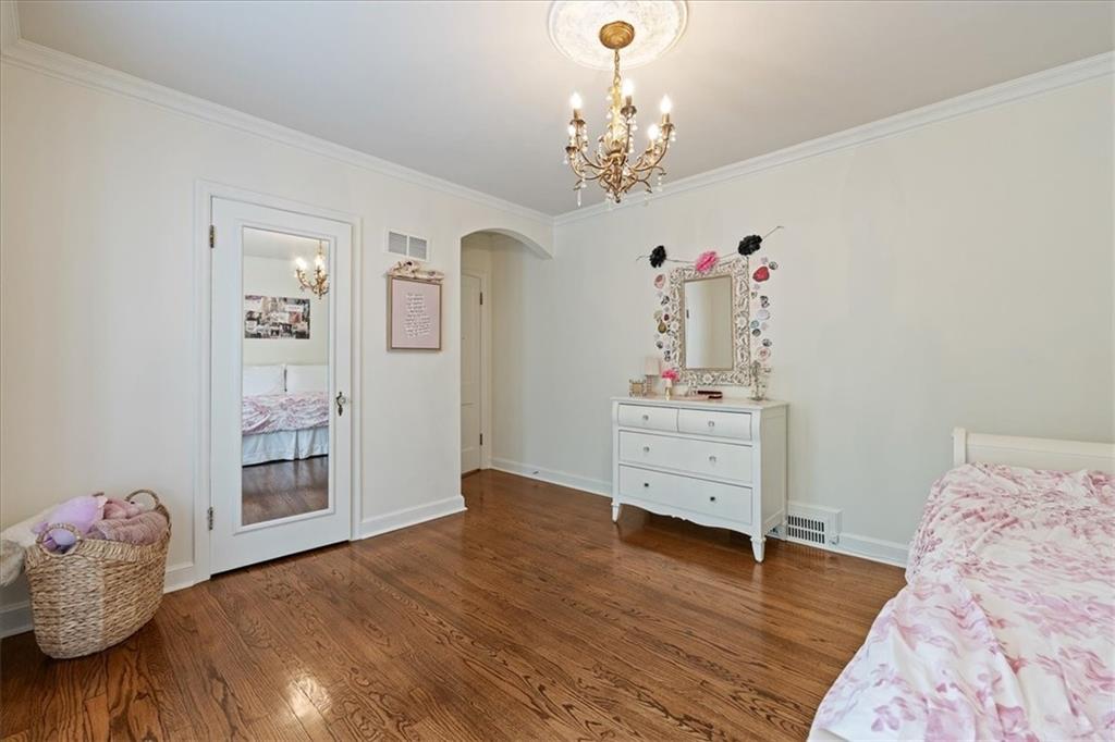 8020 Manor Road Leawood, KS 66206 - Photo 21 of 41 Gallery Image 21