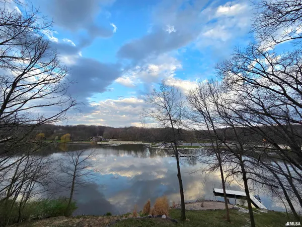 $535,000 | 225 North Shore Place, Dahinda, IL 61428