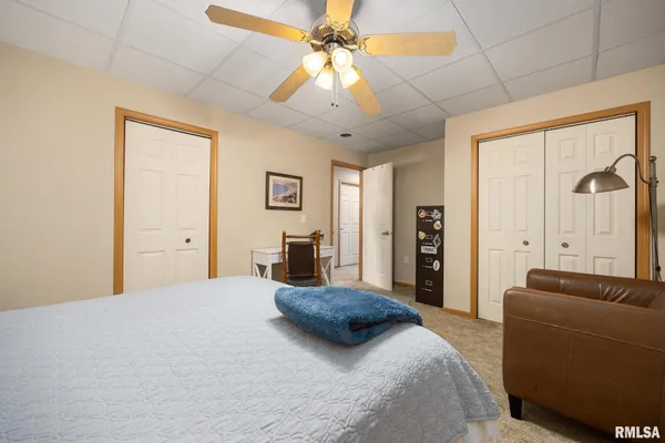 $535,000 | 225 North Shore Place, Dahinda, IL 61428