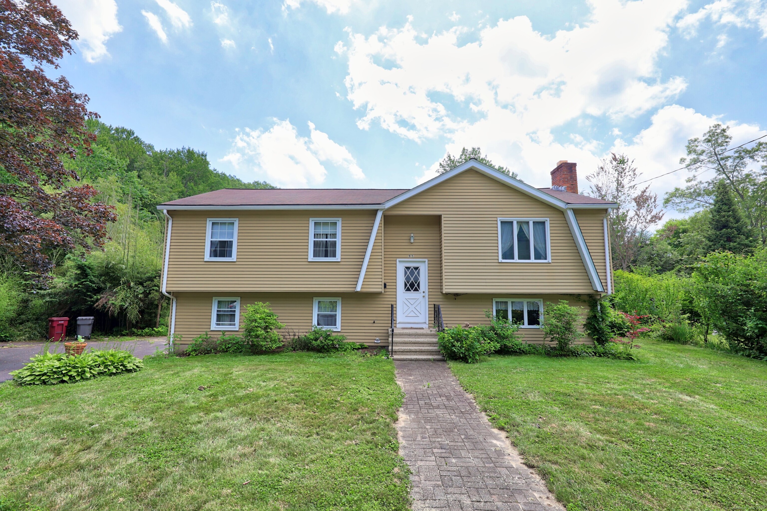 95 Hickory Road Naugatuck, CT 06770 - Photo 1 of 1 Gallery Image 1