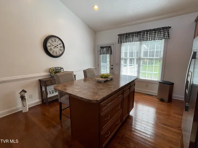 $299,999 | 251 Cresswood Drive, Unit 251, Richlands, VA 24641