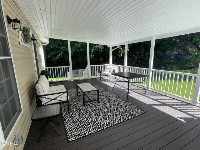 $299,999 | 251 Cresswood Drive, Unit 251, Richlands, VA 24641