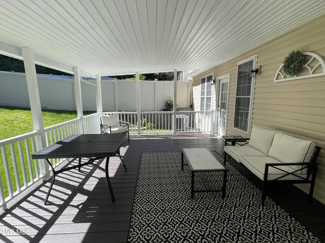 $299,999 | 251 Cresswood Drive, Unit 251, Richlands, VA 24641