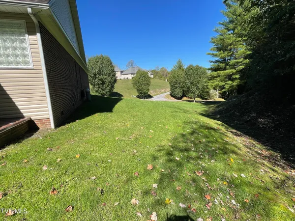 $295,000 | 251 Cresswood Drive, Unit 251, Richlands, VA 24641