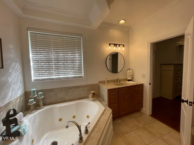 $299,999 | 251 Cresswood Drive, Unit 251, Richlands, VA 24641