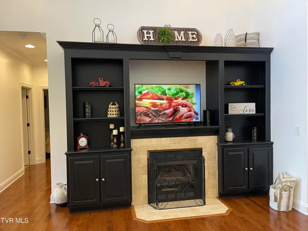 $295,000 | 251 Cresswood Drive, Unit 251, Richlands, VA 24641