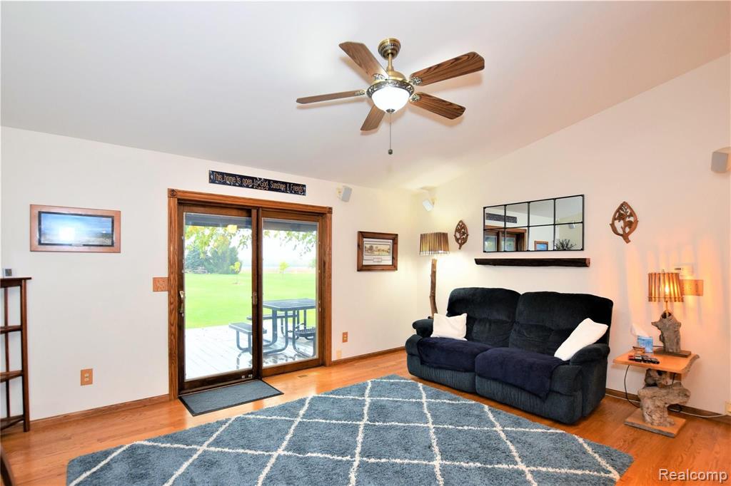 7322 East Coldwater Road Davison, MI 48423 - Photo 7 of 19