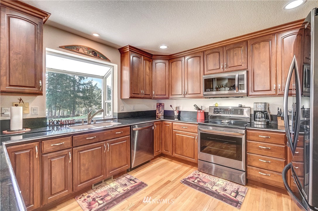 1531 East Old Ranch Road Allyn, WA 98524 - Photo 6 of 25 Gallery Image 6