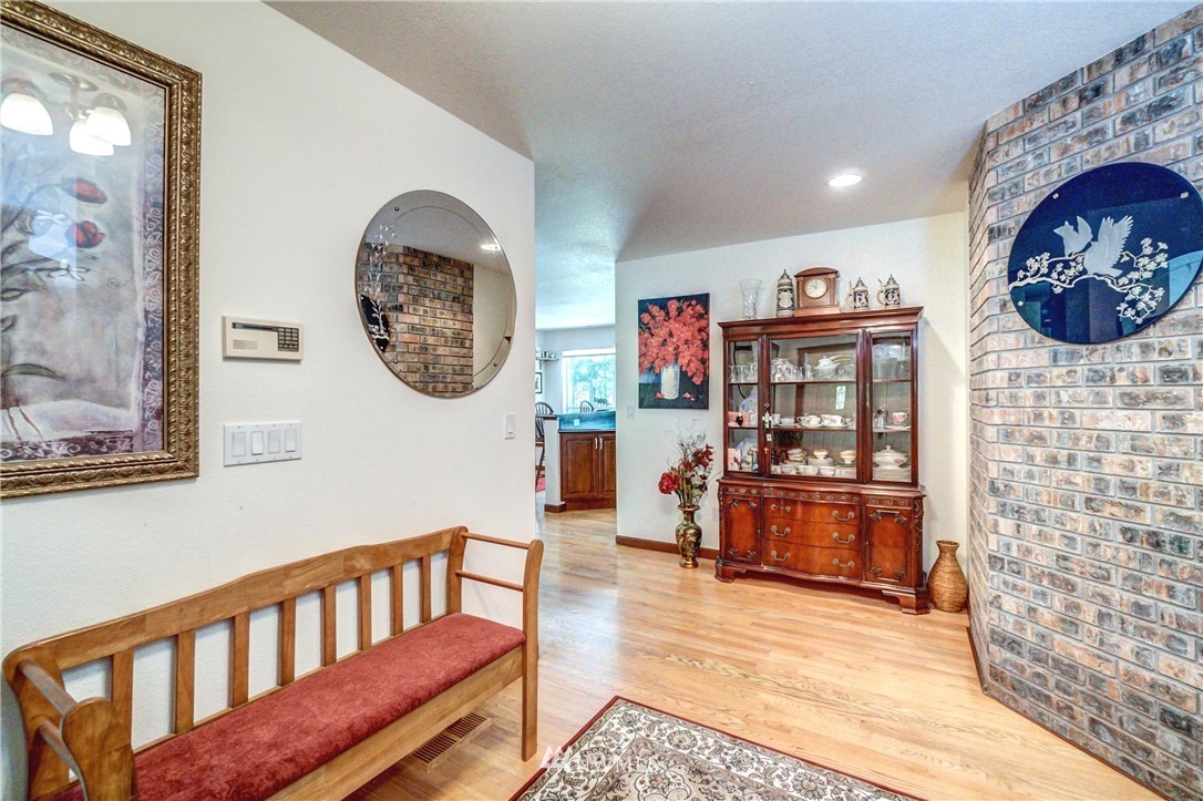 1531 East Old Ranch Road Allyn, WA 98524 - Photo 10 of 25 Gallery Image 10