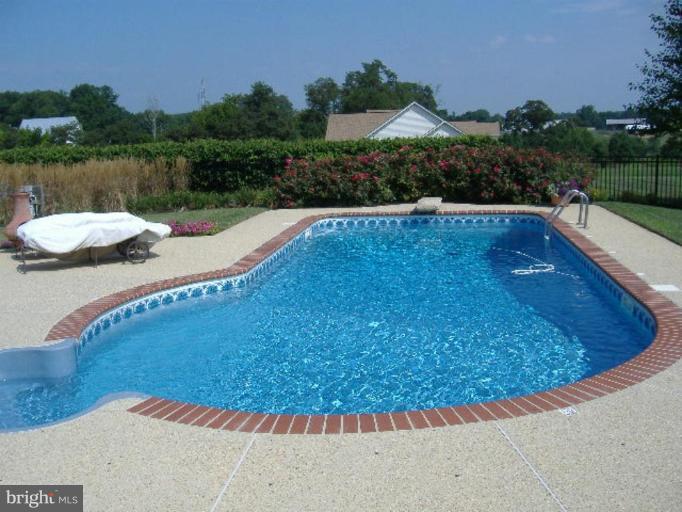 2365 Roxbury Mls Road Cooksville, MD 21723 - Photo 21 of 27 Swimming Pool