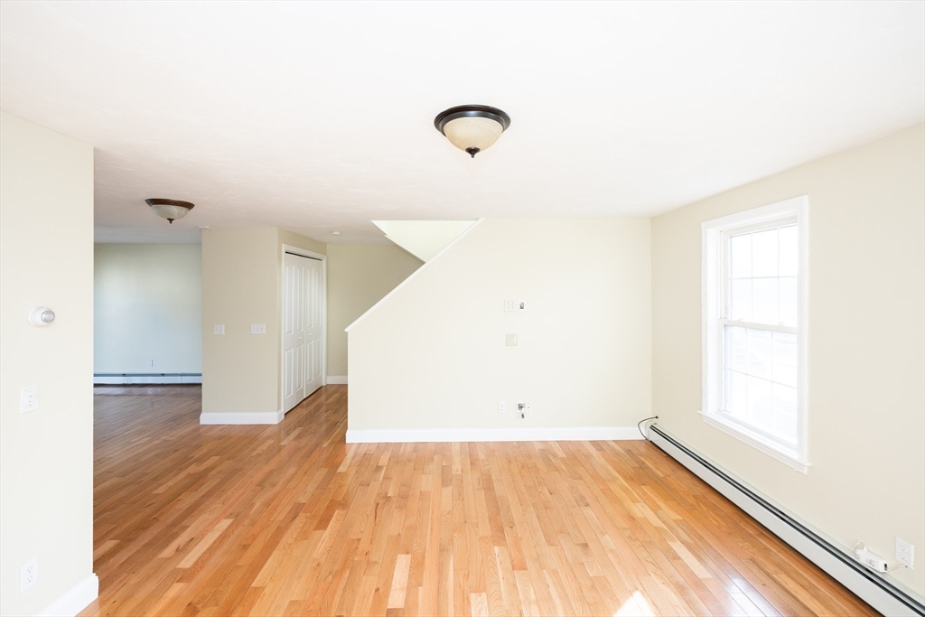 83 Massasoit Road Worcester, MA 01604 - Photo 11 of 30