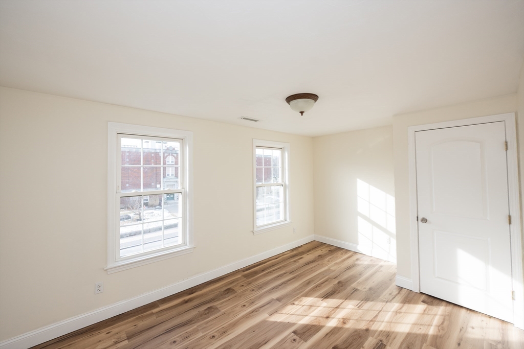 83 Massasoit Road Worcester, MA 01604 - Photo 16 of 30