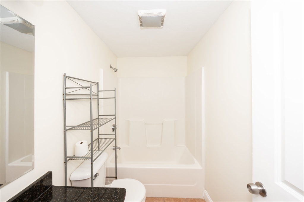 83 Massasoit Road Worcester, MA 01604 - Photo 21 of 30