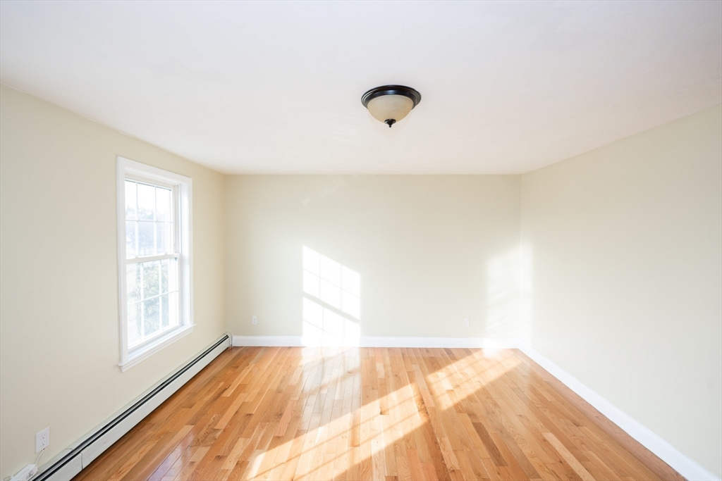 83 Massasoit Road Worcester, MA 01604 - Photo 10 of 30