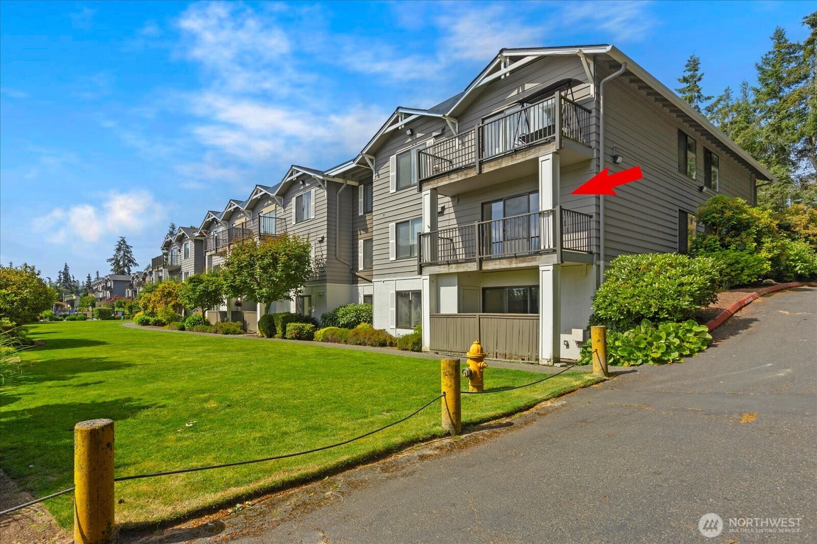 8017 234th Street Southwest, Unit 317 Edmonds, WA 98026 - Photo 2 of 39
