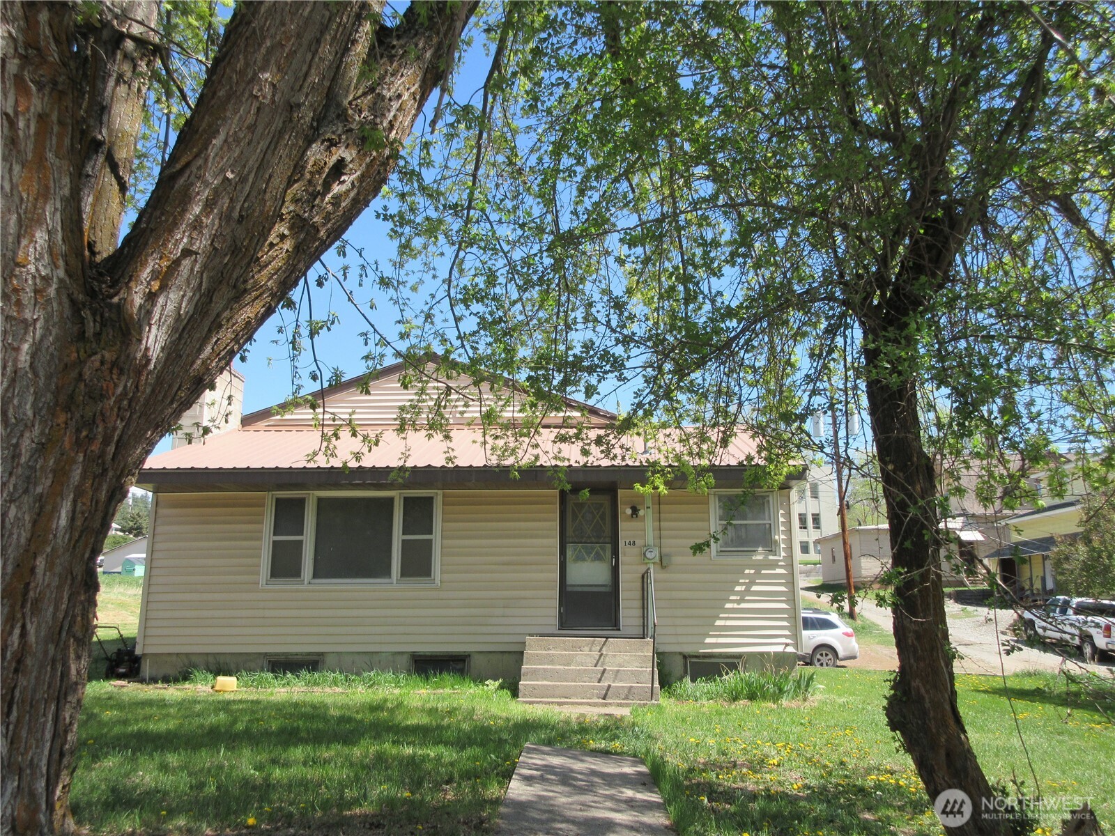 148 North Portland Street Republic, WA 99166 - Photo 2 of 22