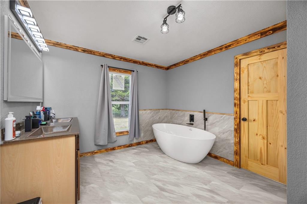 2259 Reno Road Neodesha, KS 66757 - Photo 25 of 51 Gallery Image 25