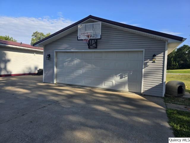 105 North 3rd Street La Harpe, IL 61450 - Photo 25 of 32