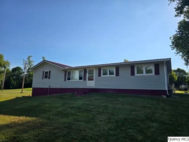 $175,000 | 105 North 3rd Street, La Harpe, IL 61450