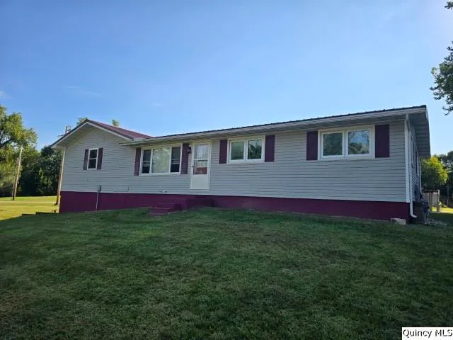 $175,000 | 105 North 3rd Street, La Harpe, IL 61450