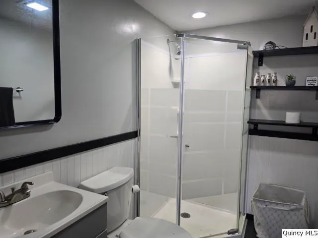 $175,000 | 105 North 3rd Street, La Harpe, IL 61450