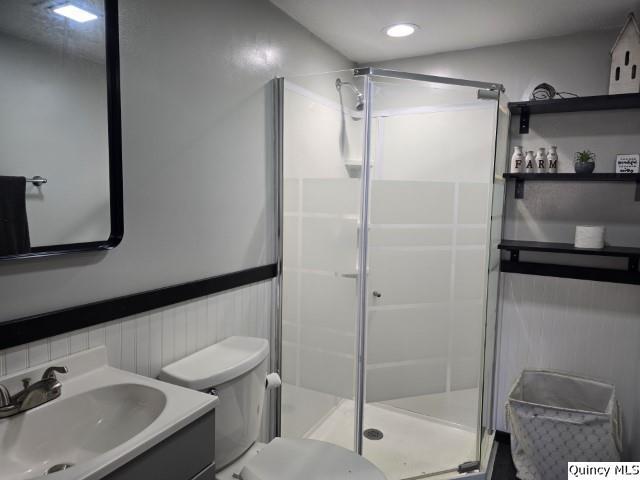 105 North 3rd Street La Harpe, IL 61450 - Photo 7 of 32