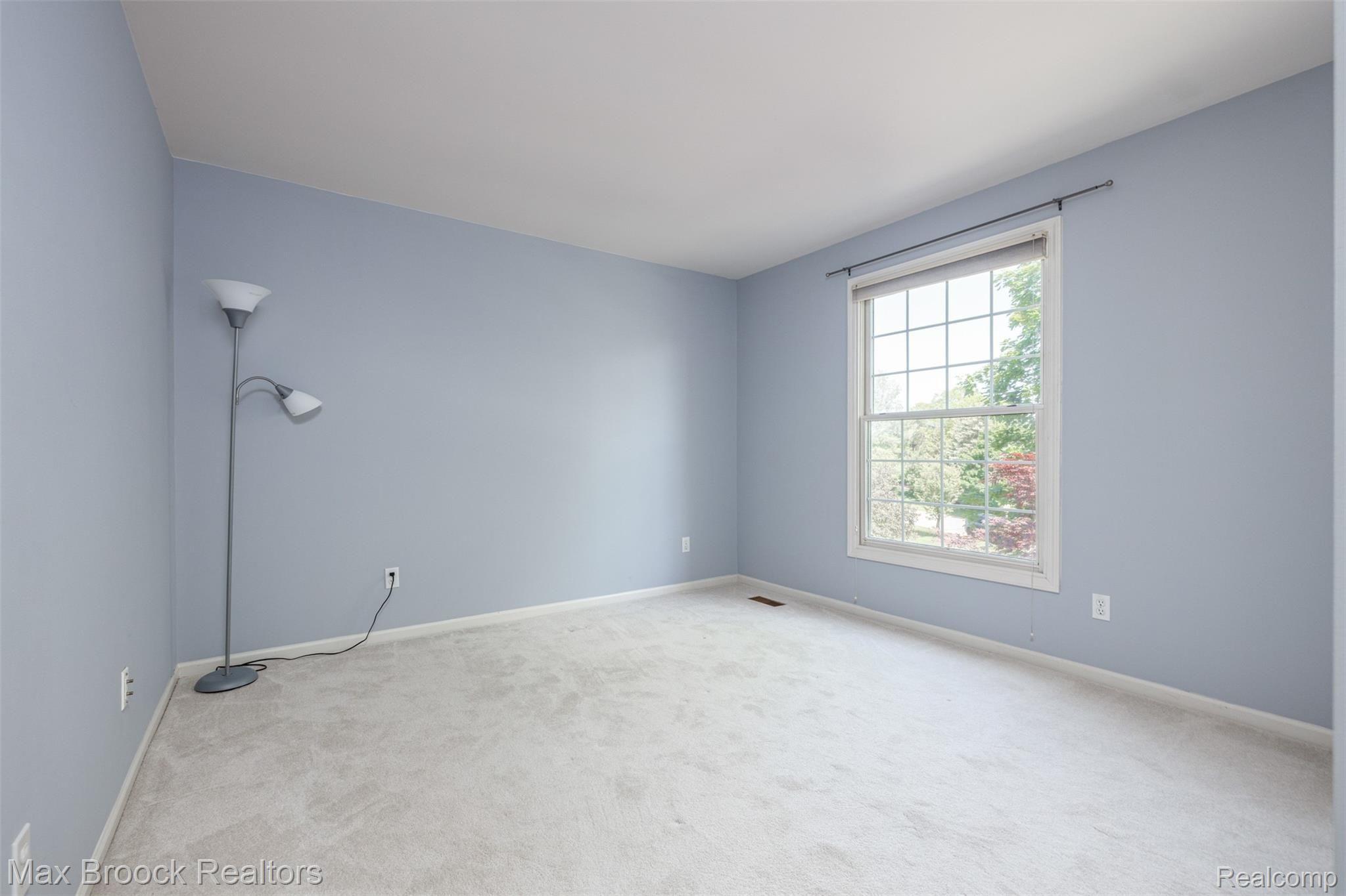 4209 Wincrest Lane Rochester, MI 48306 - Photo 25 of 30 Bedroom 4.jpg