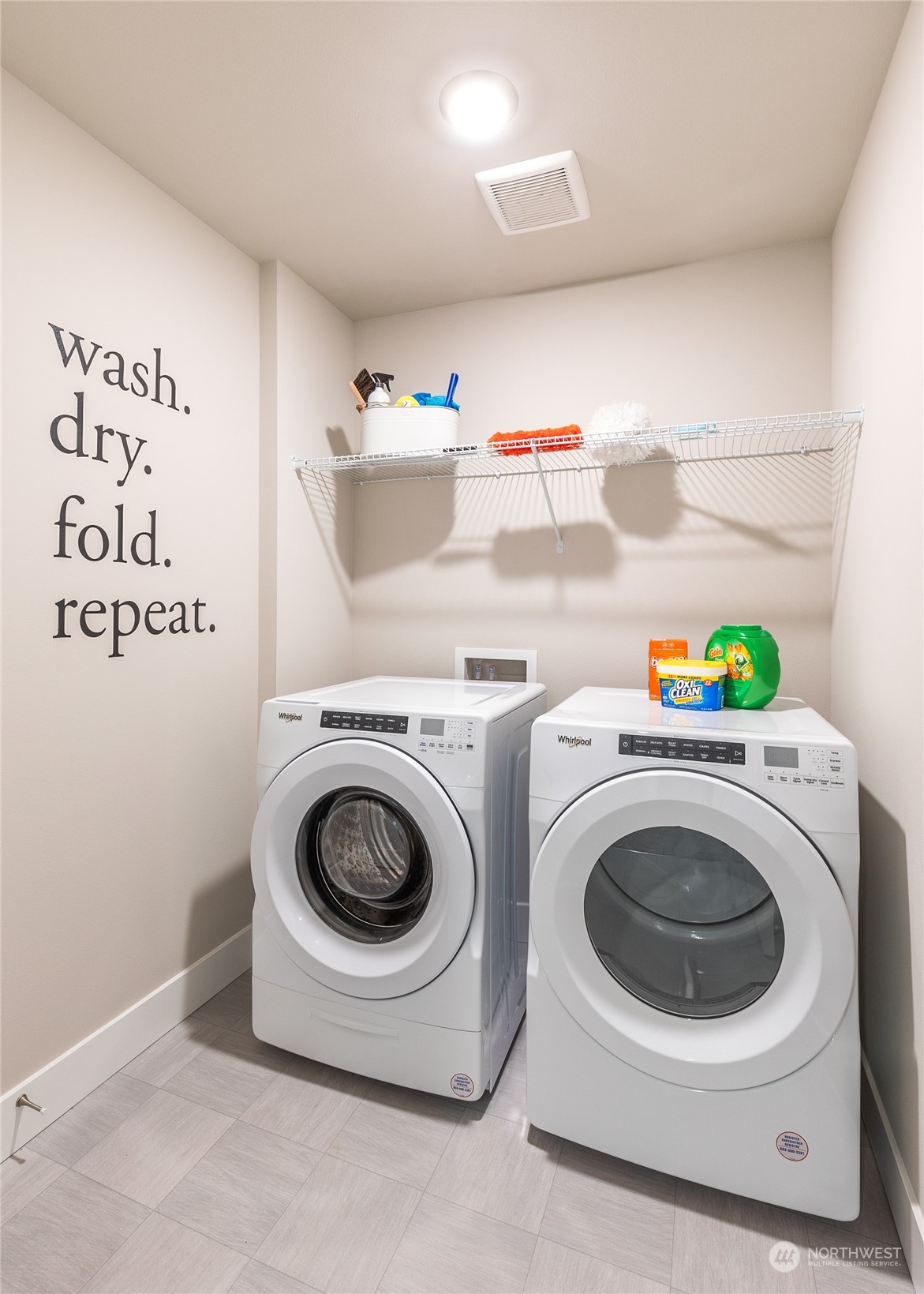 23 177th St S West Bothell, WA 98012 - Photo 31 of 32 a utility room with dryer and washer
