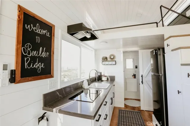 $1,150,000 | 39220 Gray Squirrel Road, Temecula, CA 92592