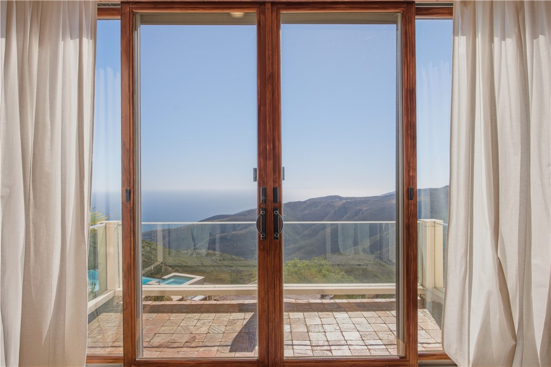 9980 Houston Road Malibu, CA 90265 - Photo 29 of 48 Gallery Image 29
