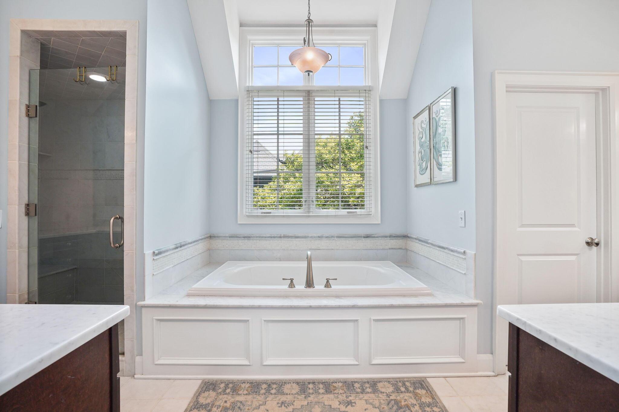 2076 Elgin Road Columbus, OH 43221 - Photo 54 of 82 55-web-or-mls-DSC00383