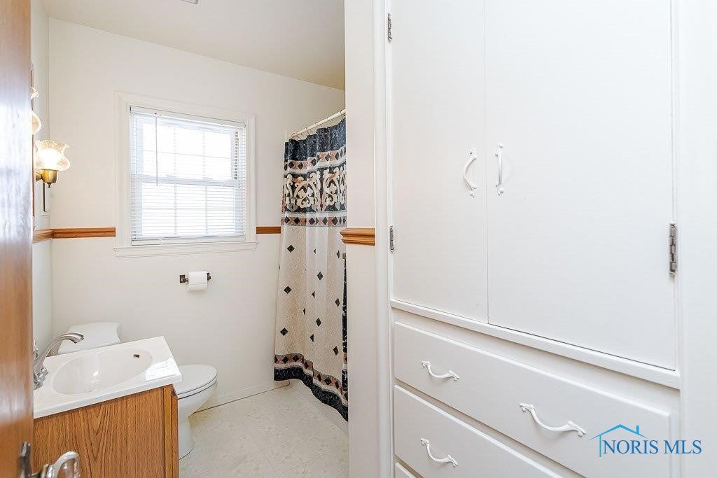 3715 Bellevue Road Toledo, OH 43613 - Photo 15 of 19 Gallery Image 15