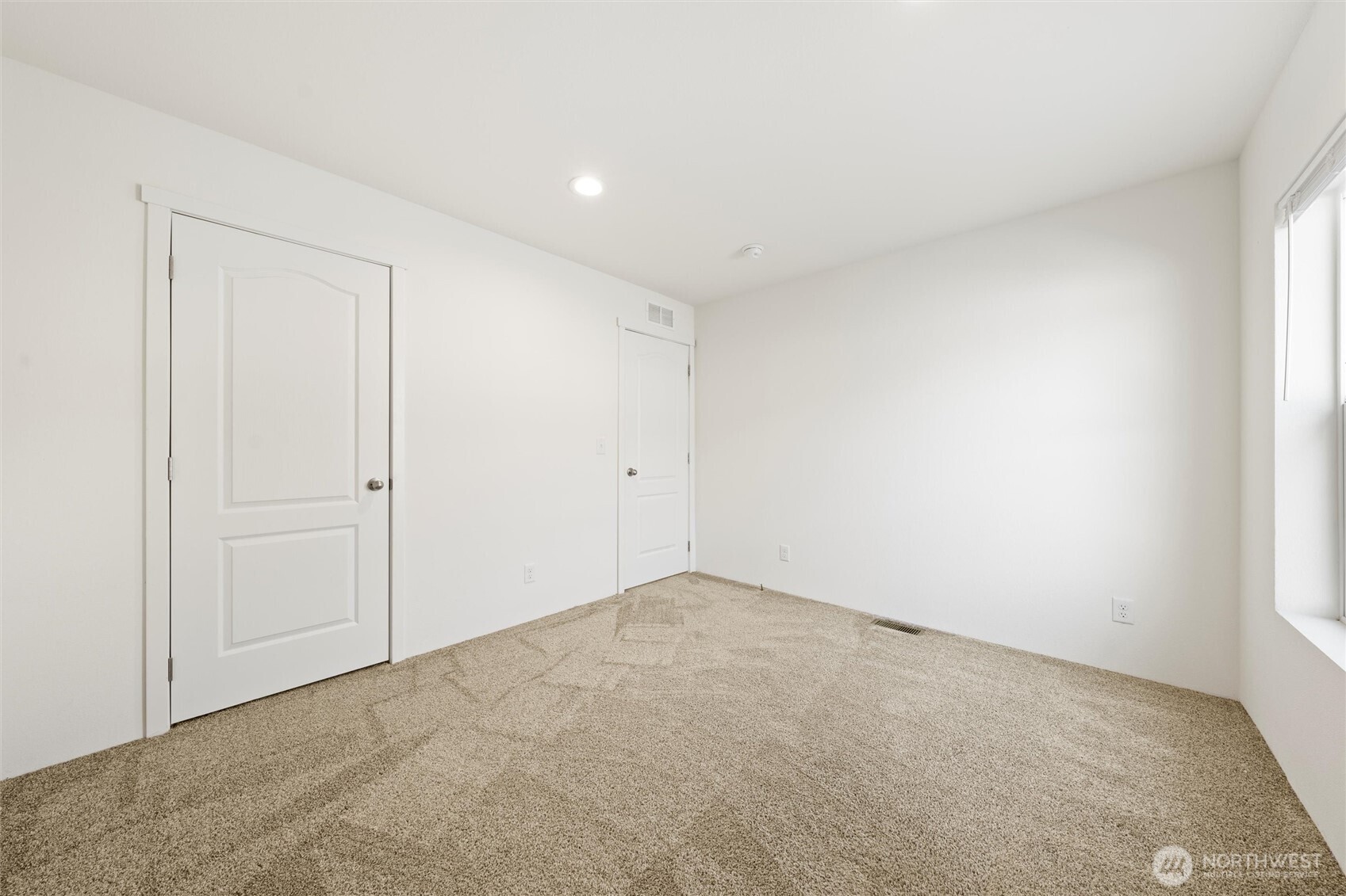 1701 Burr Avenue, Unit 51 Moses Lake, WA 98837 - Photo 24 of 35 a view of an empty room