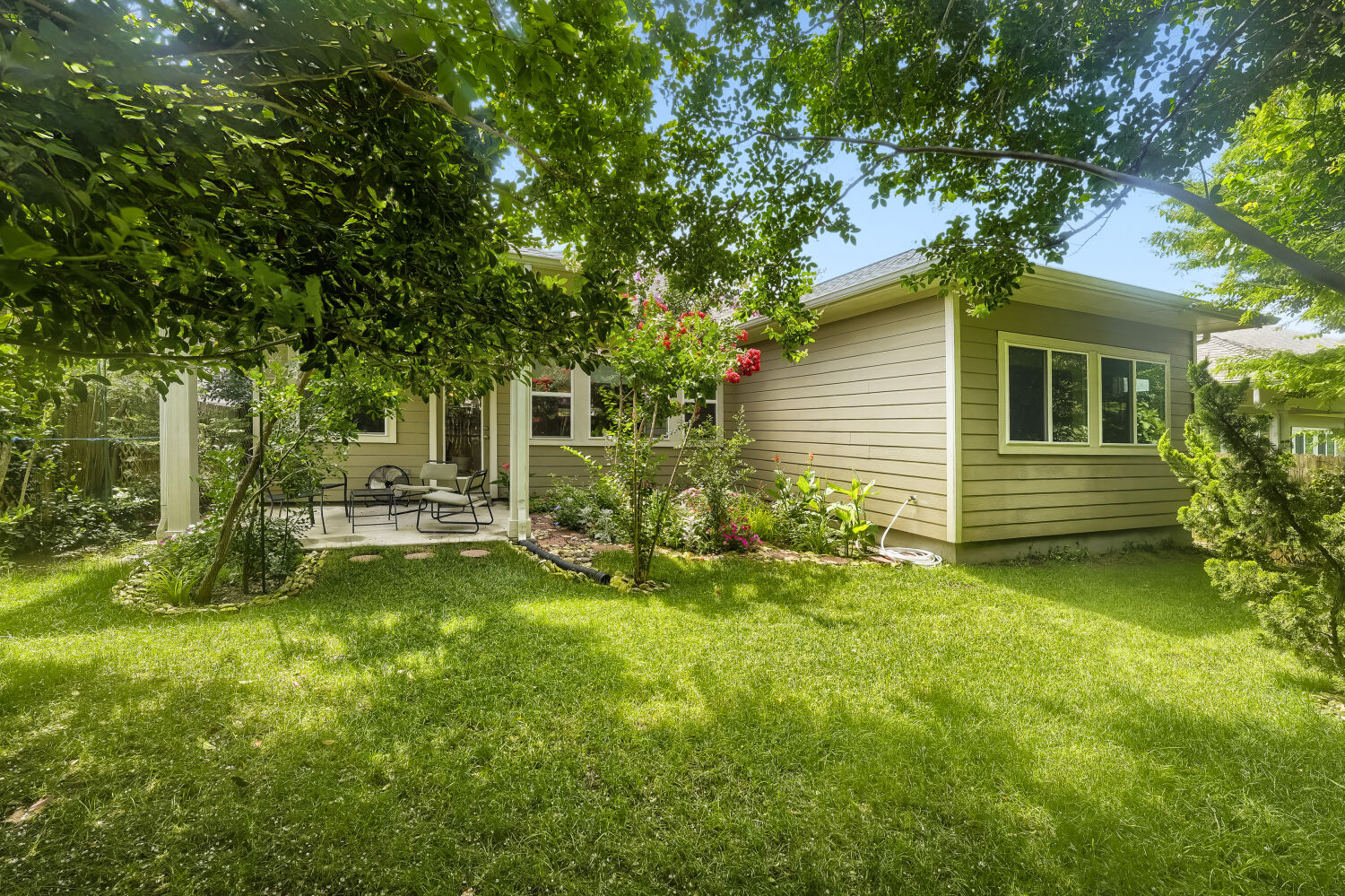 805 Waterfall Way Austin, TX 78753 - Photo 25 of 29 Back view