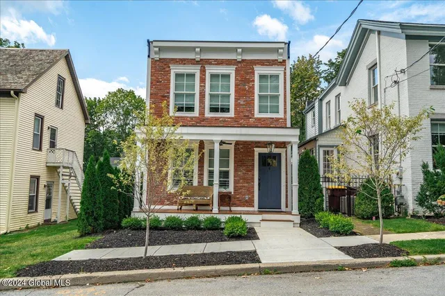 $20,000 | 4 North Circular Street, Saratoga Springs, NY 12866