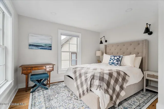 $20,000 | 4 North Circular Street, Saratoga Springs, NY 12866