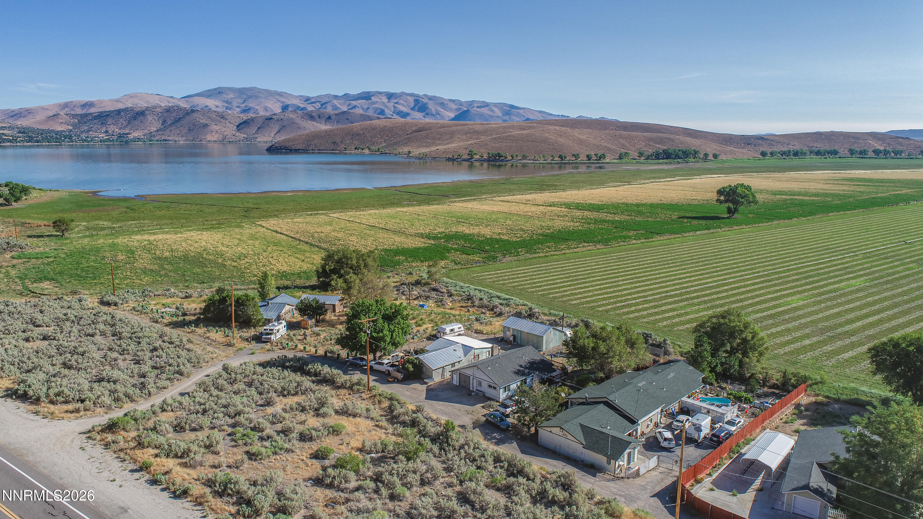 136 Palmer Way Topaz, CA 96133 - Photo 2 of 40 Photo-29