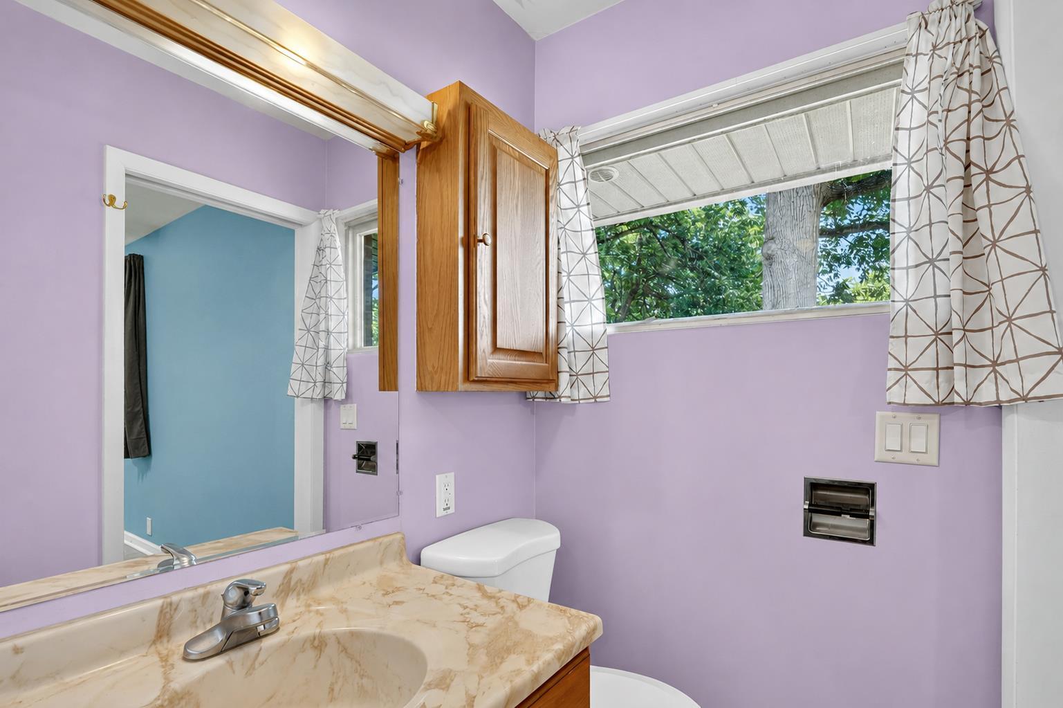 2475 Park Drive Jackson, MI 49203 - Photo 29 of 41 Park Dr master bath 2