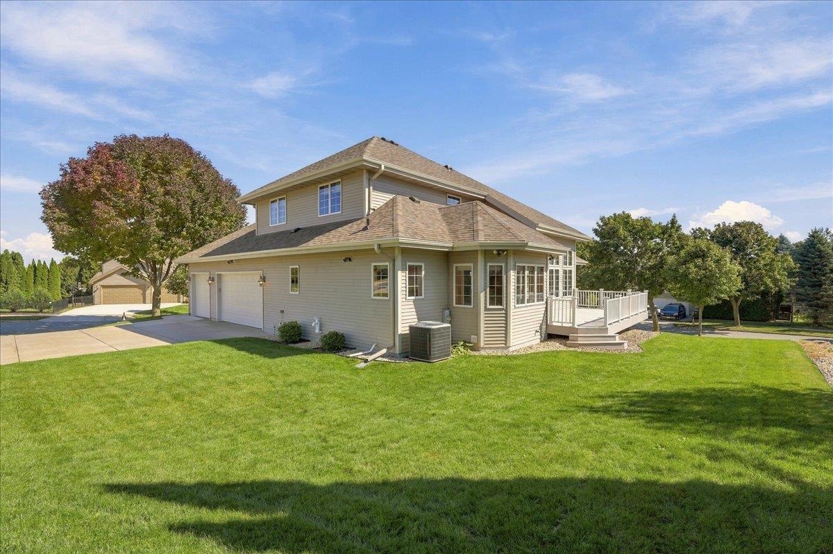 9101 Settlers Road Madison, WI 53717 - Photo 2 of 63 Gallery Image 2