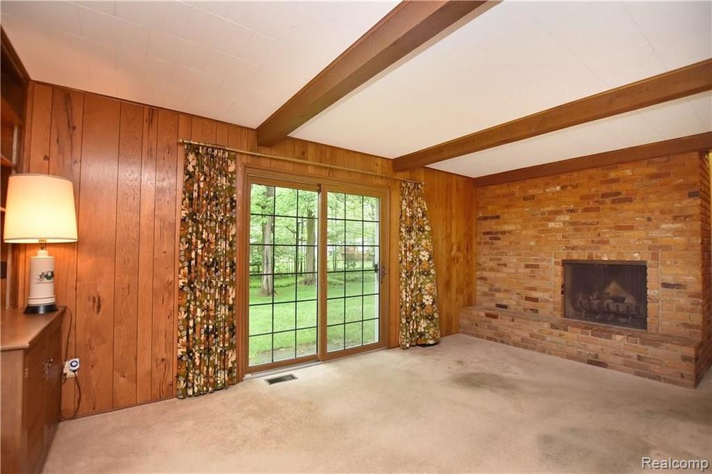 32635 Old Post Road Beverly Hills, MI 48025 - Photo 19 of 34