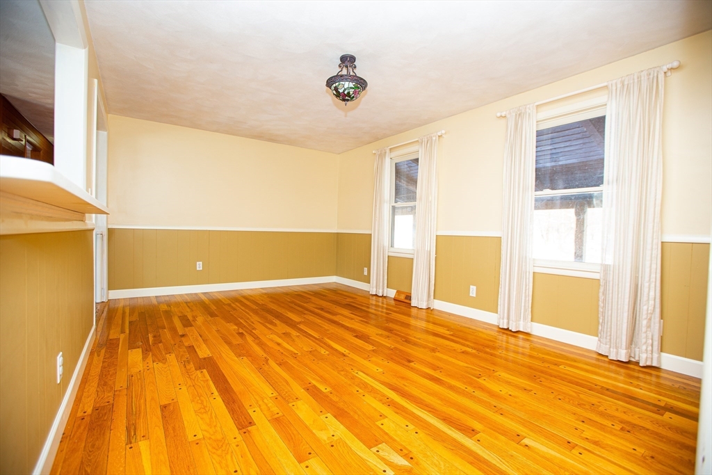 357 Tiffany Street Attleboro, MA 02703 - Photo 14 of 36