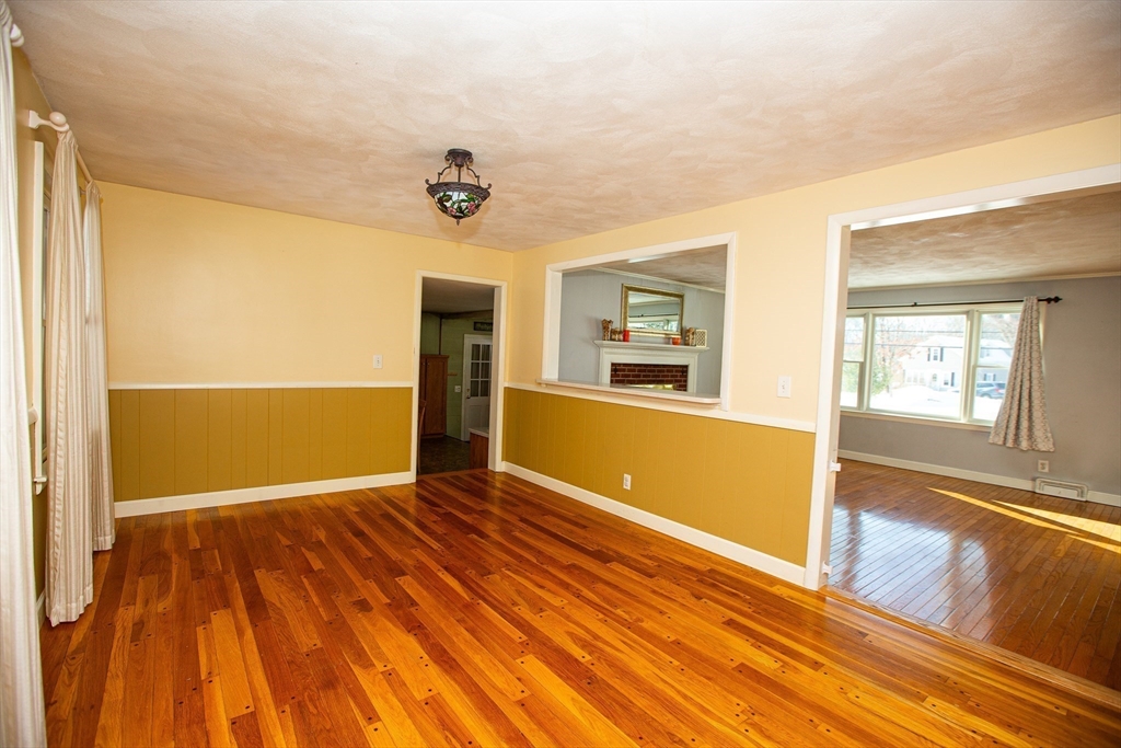 357 Tiffany Street Attleboro, MA 02703 - Photo 15 of 36