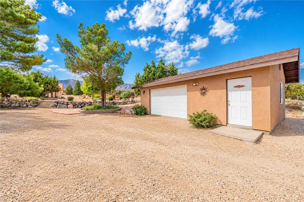 150 Smoke Tree Road Pinon Hills, CA 92372 - Photo 50 of 63 Gallery Image 50