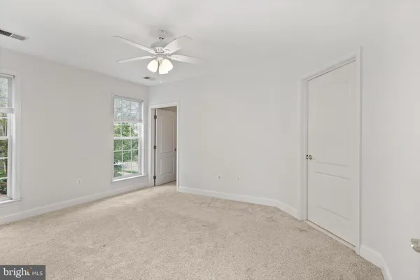 $2,850 | 1002 Elmcroft Boulevard, Unit 203, Rockville, MD 20850